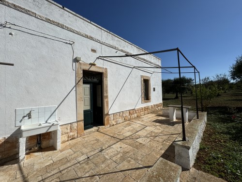 Piccolo Fabbricato in Pietra, ideale per villeggiatura